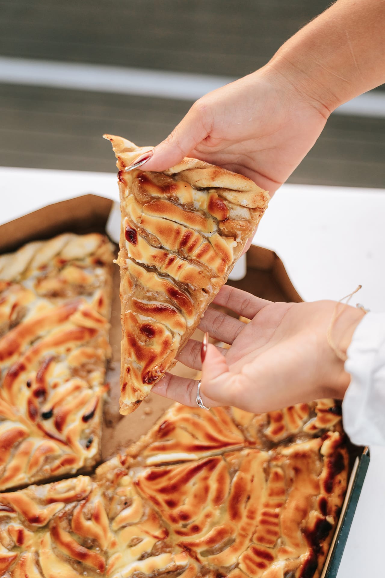 Pizza Øliver's · momento de degustação